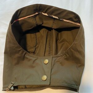 Burberry olive green jacket coat hood with 13 inch zipper